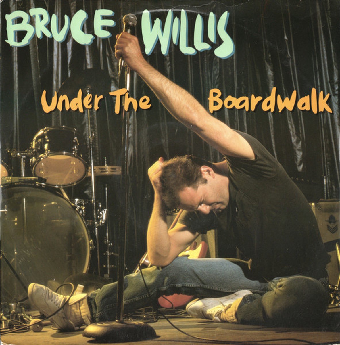 Bruce Willis – Under The Boardwalk